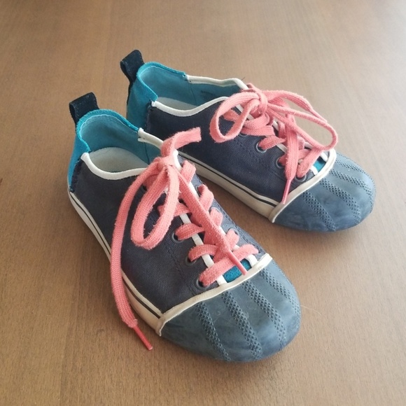 sorel sentry sneaker